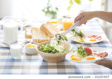 A salad A salad 10285407