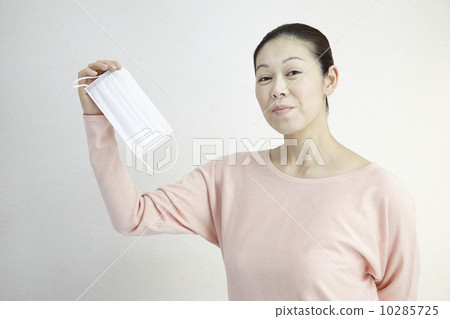 面具和女性中年 面具和女性中年 10285725