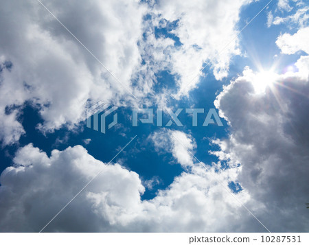 Blue sky and clouds Blue sky and clouds 10287531