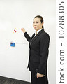Working business woman 10288305
