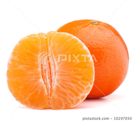 tangerine or mandarin fruit 10297850