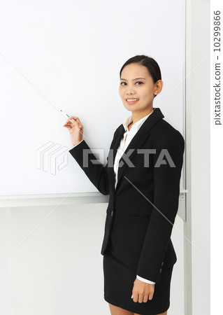 Asian business woman 10299866