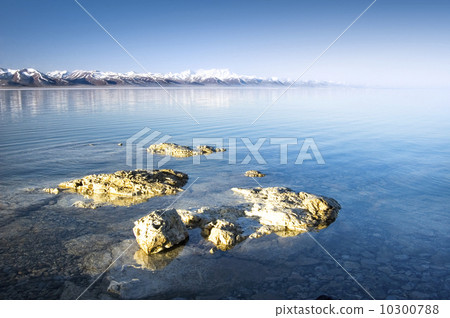 beautiful sunrise 10300788