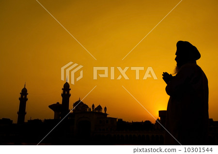 Silhouette of Sikh prayer 10301544
