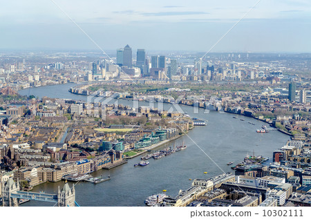 Panoramic View of London Panoramic View of London 10302111