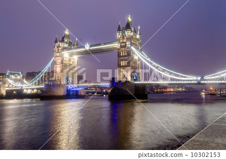 Tower Bridge at Night, London, UK Tower Bridge at Night, London, UK 10302153