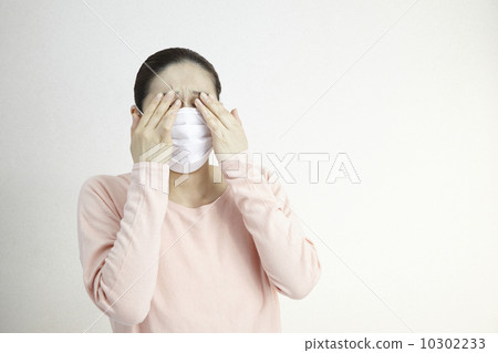 面具和女性中年 面具和女性中年 10302233