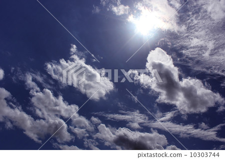 beautiful clouds and sun 10303744