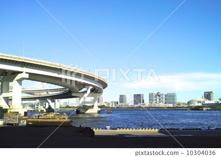 從海灣的奧斯曼視圖 10304036