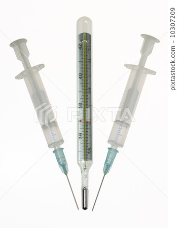 Two disposaable syringes and clinical thermometer Two disposaable syringes and clinical thermometer 10307209