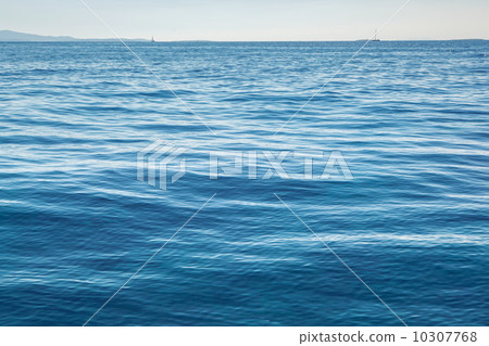High resolution blue water 10307768
