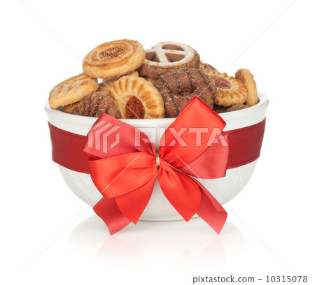 Various cookies in bowl 10315078