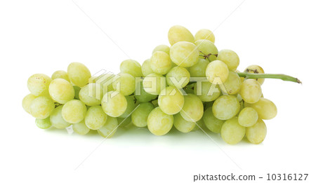 White grapes with leaves White grapes with leaves 10316127