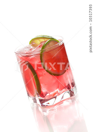 Red alcohol cocktail with lime slices Red alcohol cocktail with lime slices 10317393