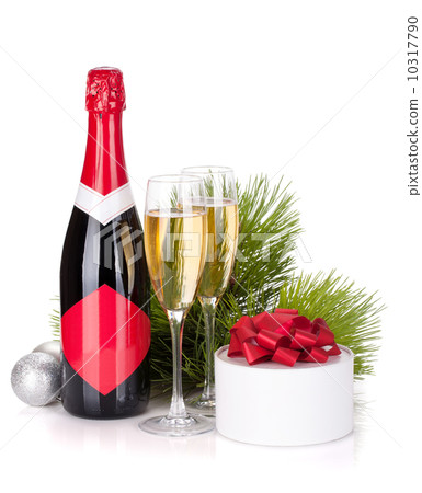 Champagne and christmas gift 10317790