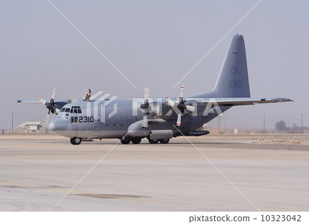 The US Navy Marine Corps Blue Angels belongs to KC-130 R Airborne Lube Transportation Machine The US Navy Marine Corps Blue Angels belongs to KC-130 R Airborne Lube Transportation Machine 10323042