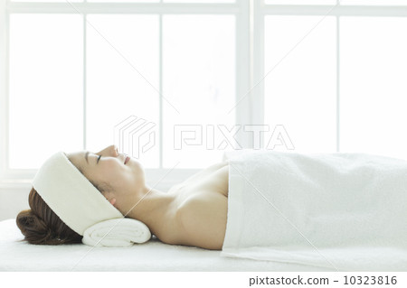 Beauty · Esthetics 10323816