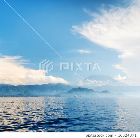 Tropical sea and blue sky Tropical sea and blue sky 10324371