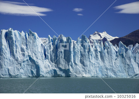 From the sightseeing boat Pelito Moreno glacier 10325016