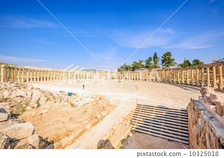 Jeracheu遺址的形式（約旦，Jellash） 10325018