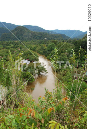 小屋被洪水淹沒（Gunung Mul國家公園/東馬來西亞/婆羅洲島） 10329050