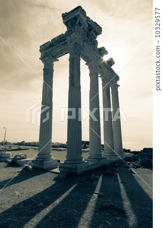Ruins of ancient Greek temple Ruins of ancient Greek temple 10329577