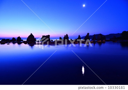 Hashima Rock 10330181