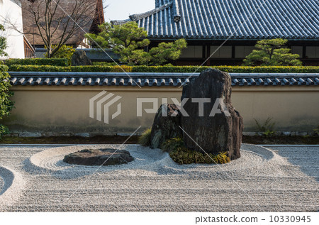 Kyoto Daikakuji Ryuuin Temple Honjo Rock stone garden 10330945