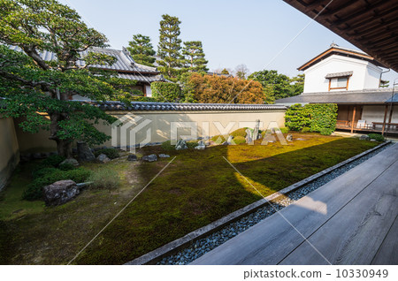 Kyoto Daitokuji Ryuuin Temple North Court 10330949