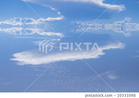 Uyuni鹽湖的絕佳景色 Uyuni鹽湖的絕佳景色 10331098