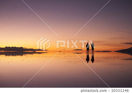 Uyuni salt lake   10331146