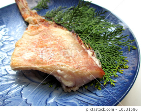 Grilled fish red fish fried chicken red fish Snapper 10331586