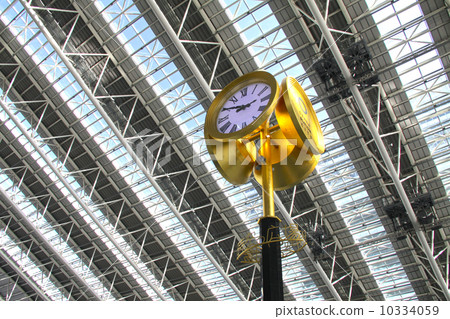 JR Osaka Station Osaka Station City (Golden Clock at Space-Time Plaza) 10334059