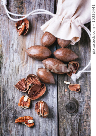Pecan nuts Pecan nuts 10336441