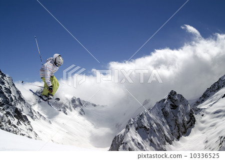 Freestyle ski jumper with crossed skis 10336525