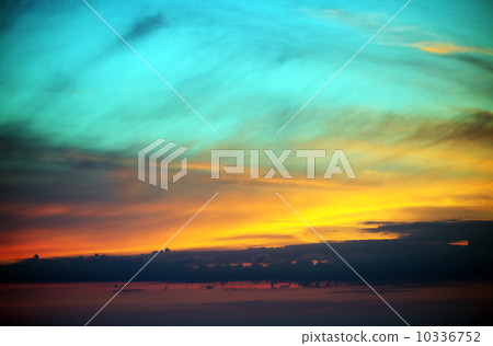 Multicolor sunset sky Multicolor sunset sky 10336752