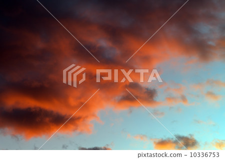 Fiery sunset sky Fiery sunset sky 10336753