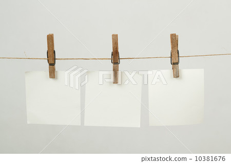 Memory note paper hanging on cord Memory note paper hanging on cord 10381676