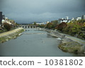 鴨川 10381802