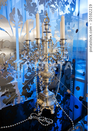 candlestick 10382219