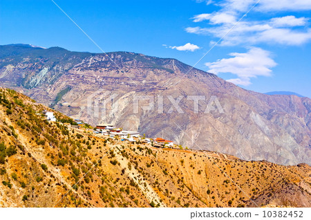 Yunnan scene-Overlook Gadan Dongzhulin Lamasery 10382452