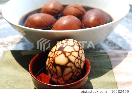 Tea leaf protein 10382469