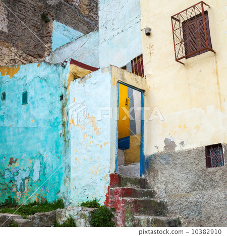 Colorful house fragment in old Medina, historical part of Tangie 10382910