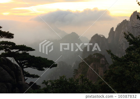 世界遺產·黃山日出 10387832