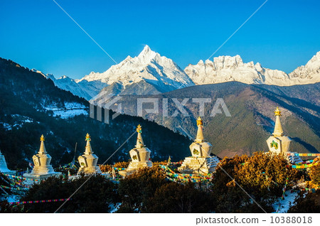 Yunnan scene-Meili(Meri) Snow Mountains 10388018