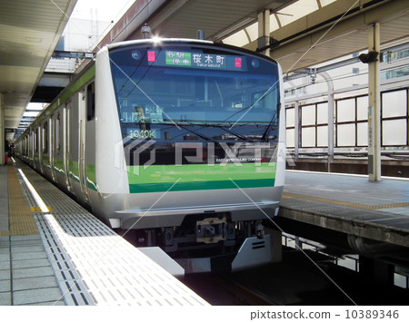 橫濱線E233系列櫻木町站 10389346