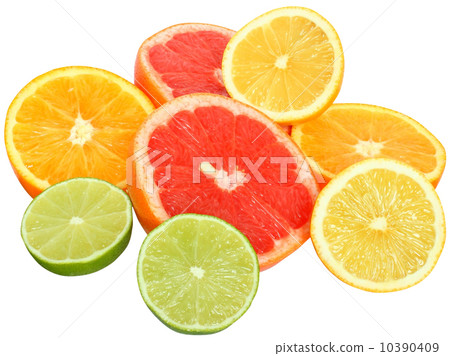 Cut heap lime, grapefruit, lemon and orange 10390409