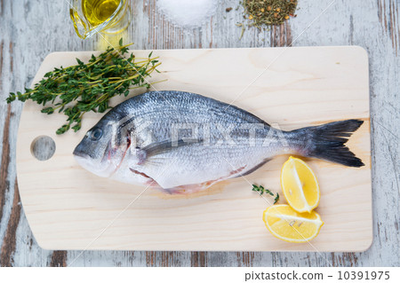 Dorado fresh 10391975