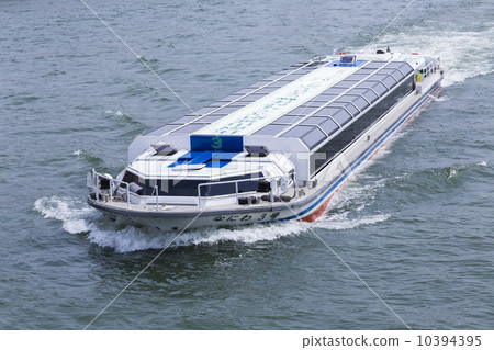 Water bus that goes Okawa 10394395