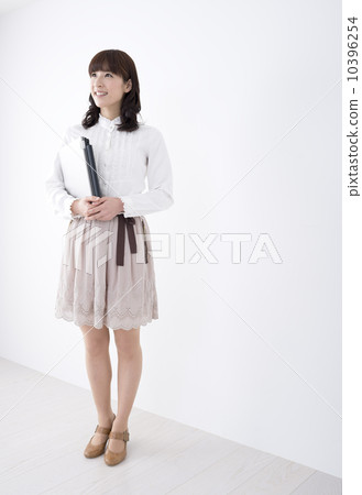 Young business woman laptop whole body 10396254